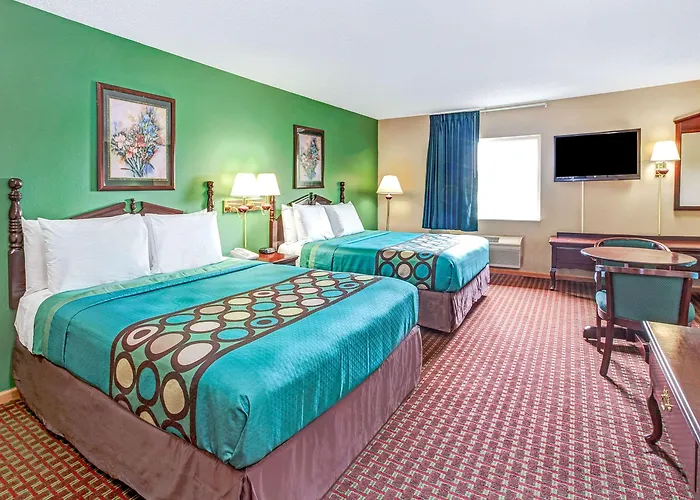 Hotel Mchenry Inn