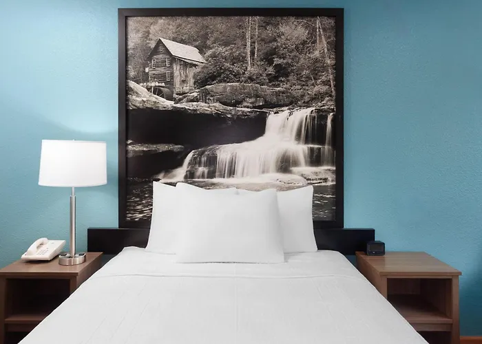 Mchenry Inn Hotel